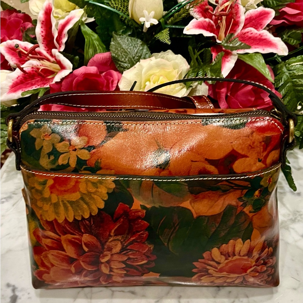Patricia Nash Avelino Crossbody purse. - Picture 6 of 14